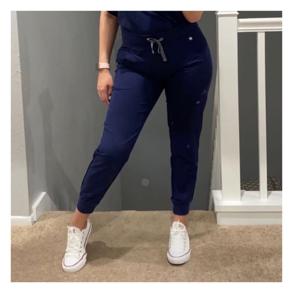 Figs Navy Zamora Petite Jogger Scrub 